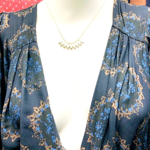 “FREE PEOPLE Drastic DEEP V NECK BLOUSE - Picture 2 of 16